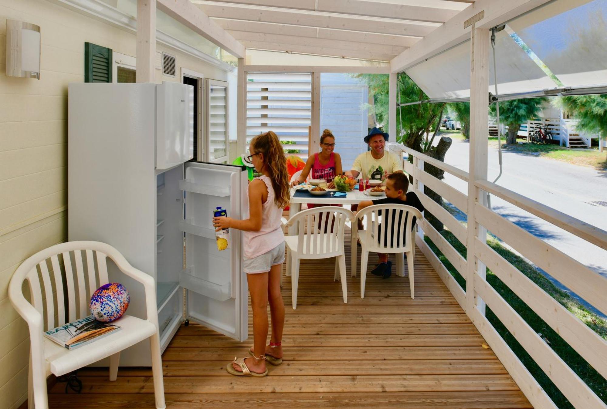 Barricata Holiday Village Scardovari Room photo Family in a mobile home