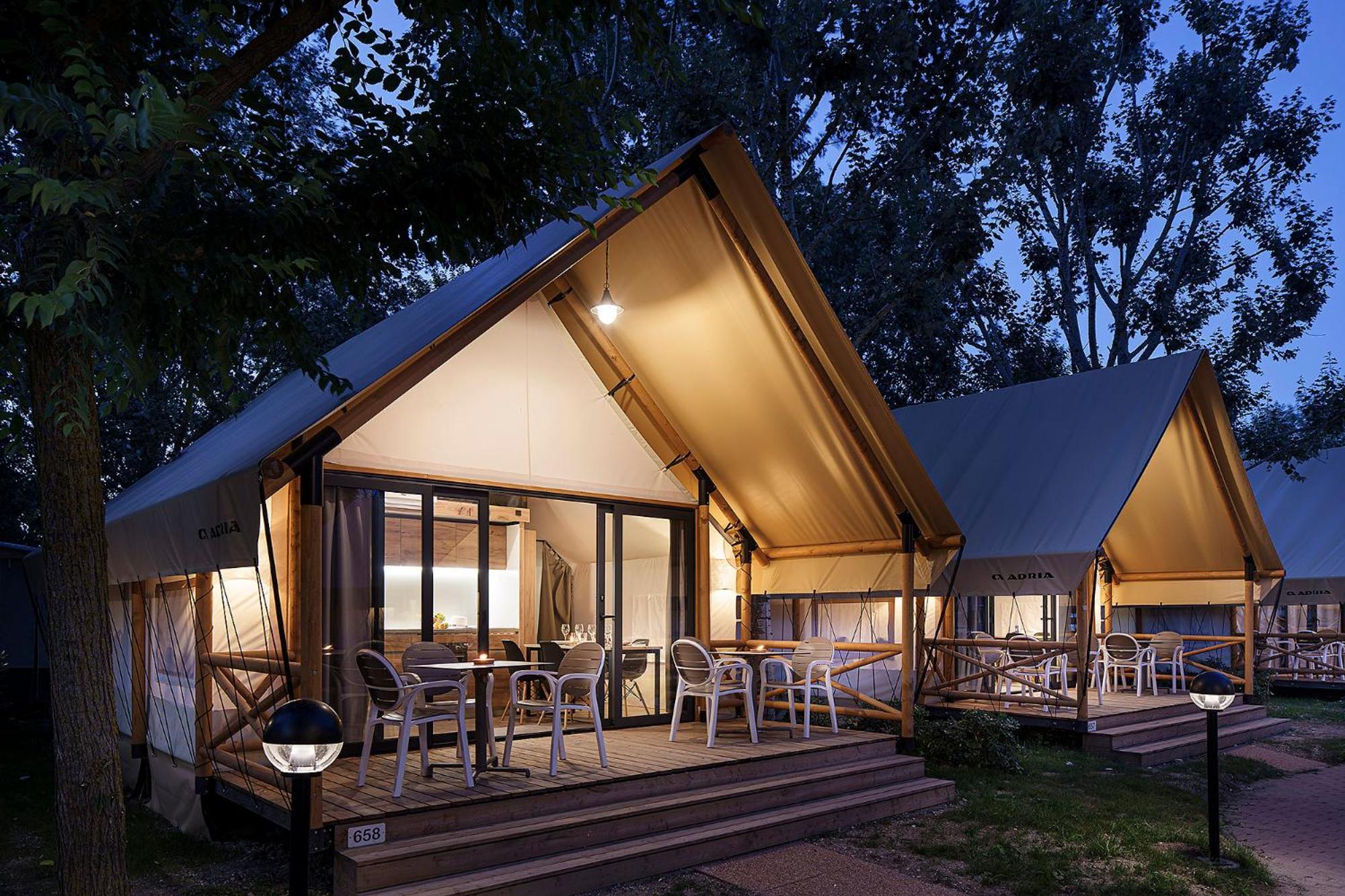 Barricata Holiday Village Scardovari Exterior photo A-frame tent