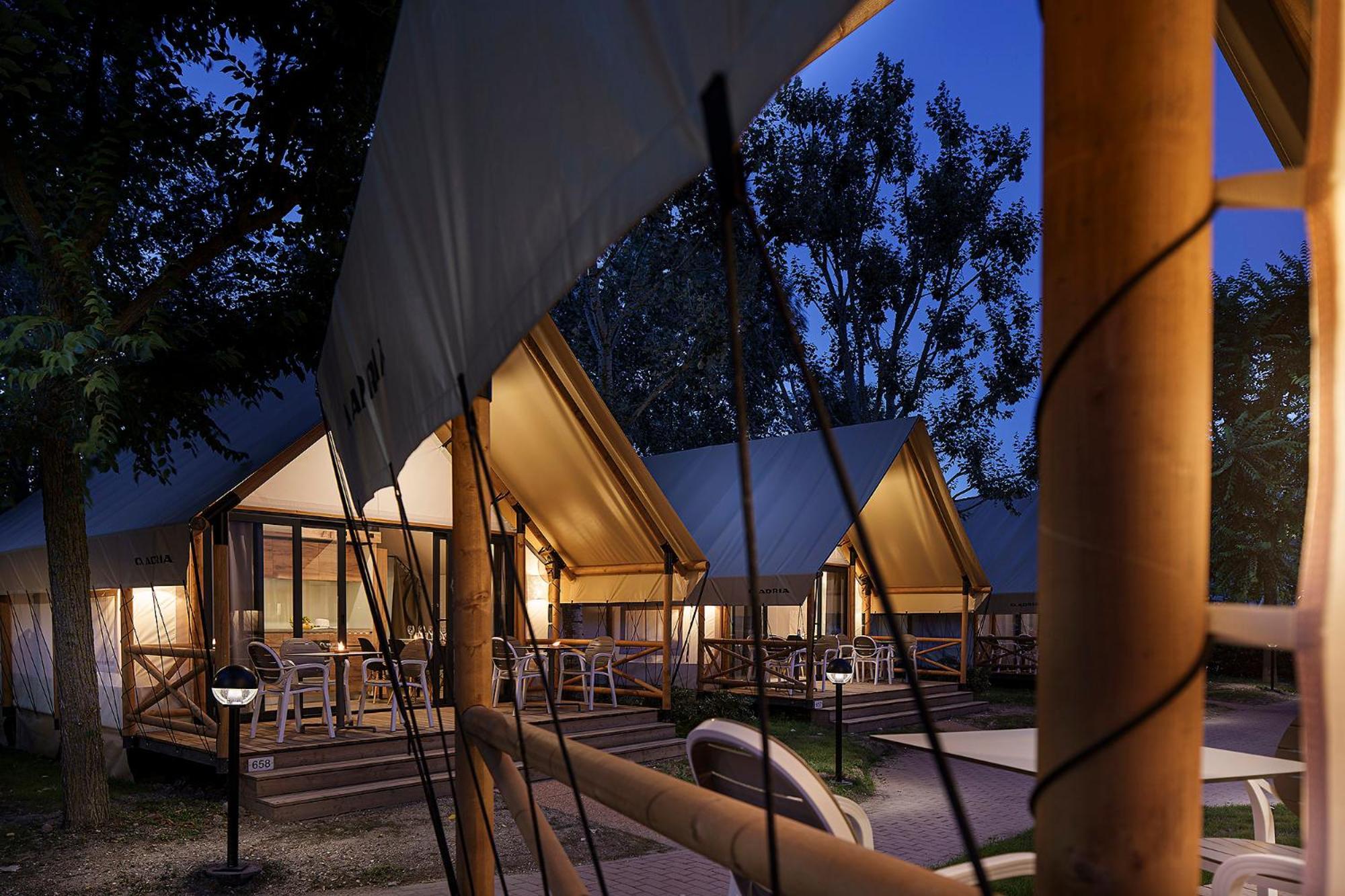 Barricata Holiday Village Scardovari Exterior photo The Treehouse Hotel
