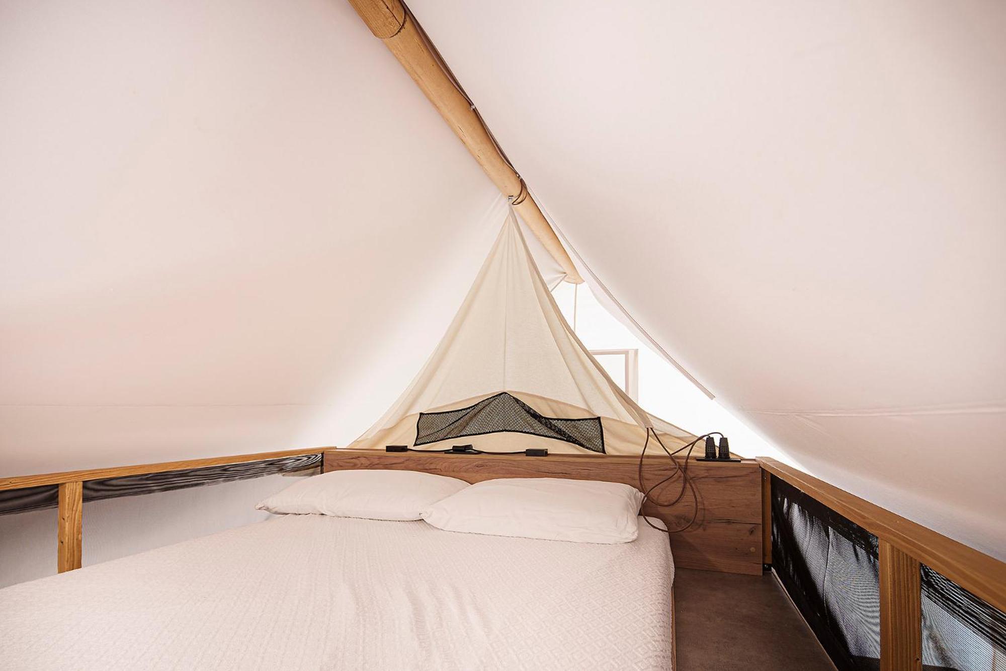 Barricata Holiday Village Scardovari Room photo The interior of a tent at the resort